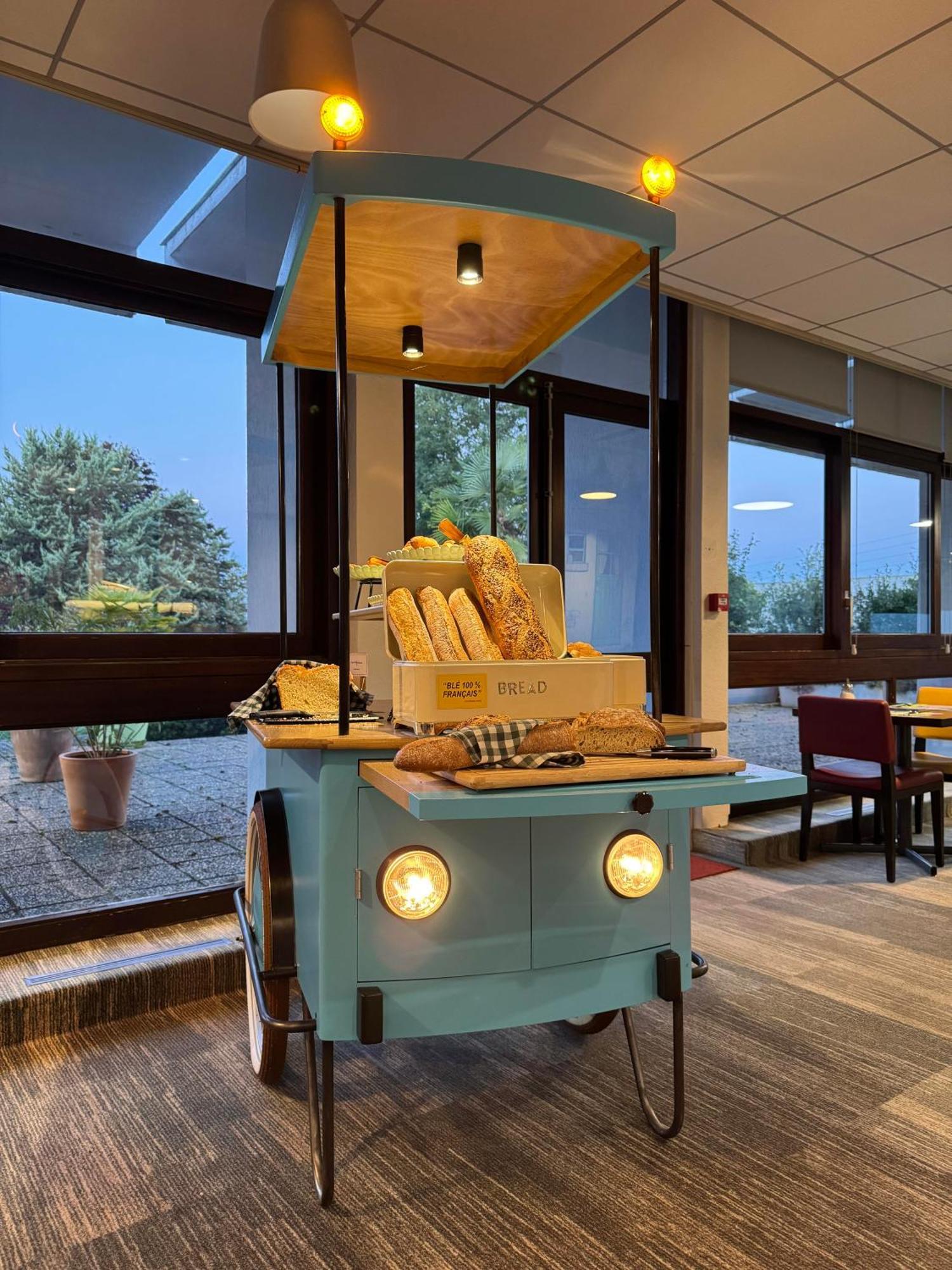Ibis Styles Angouleme Nord - Hotel Restaurant Champniers  Bagian luar foto