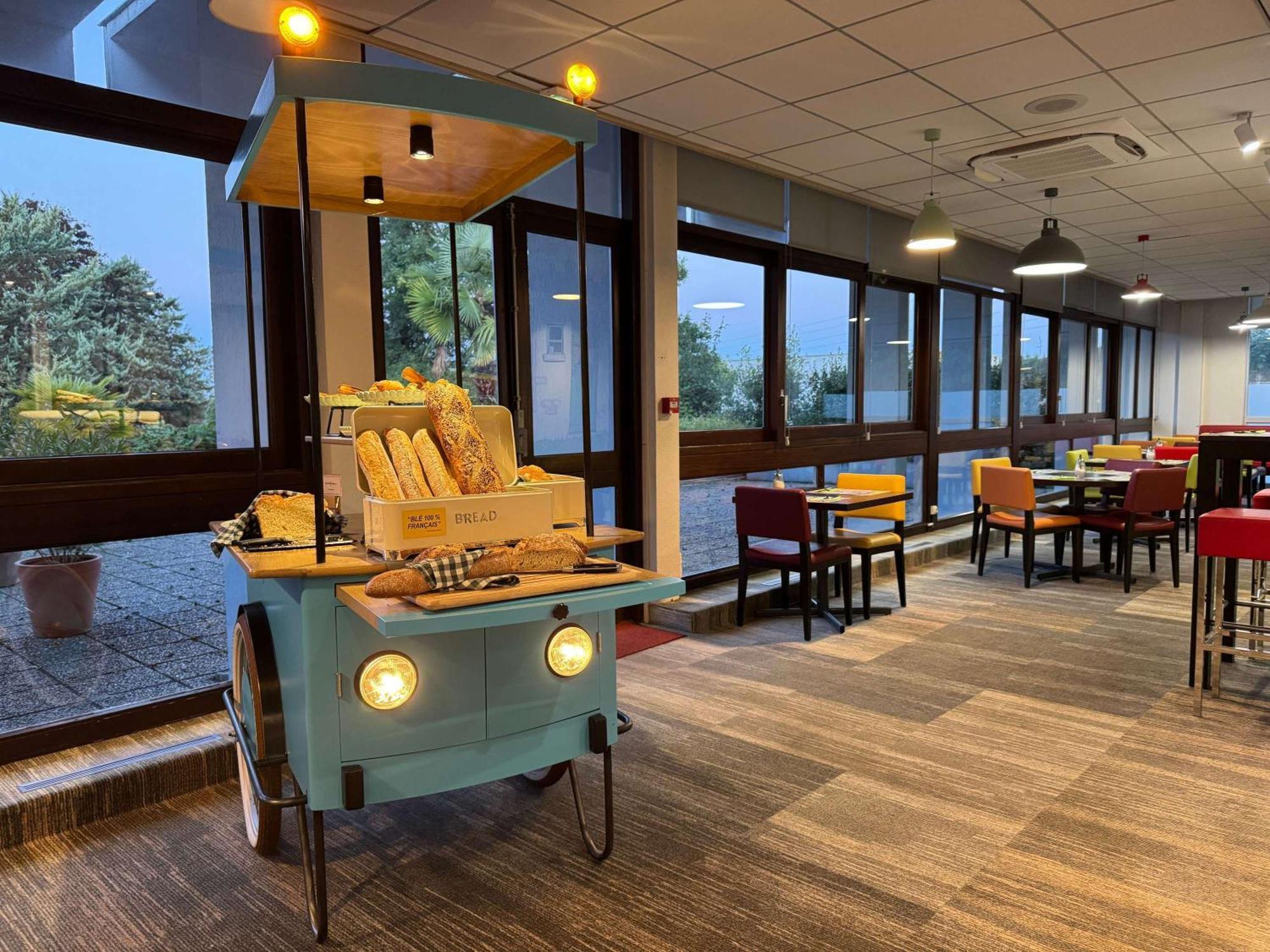 Ibis Styles Angouleme Nord - Hotel Restaurant Champniers  Bagian luar foto